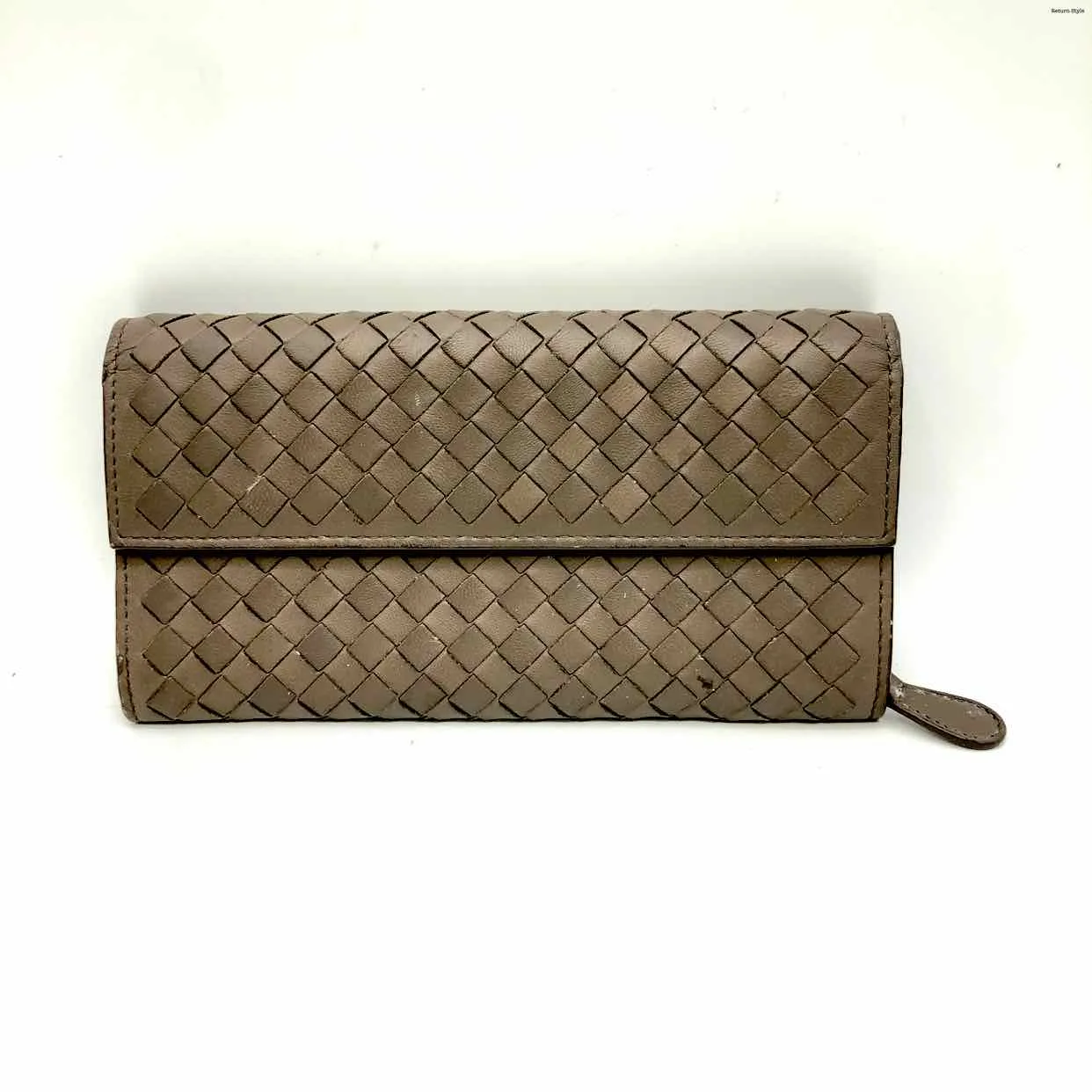 BOTTEGA VENETA Gray Leather Pre Loved AS IS Intrecciato Wallet