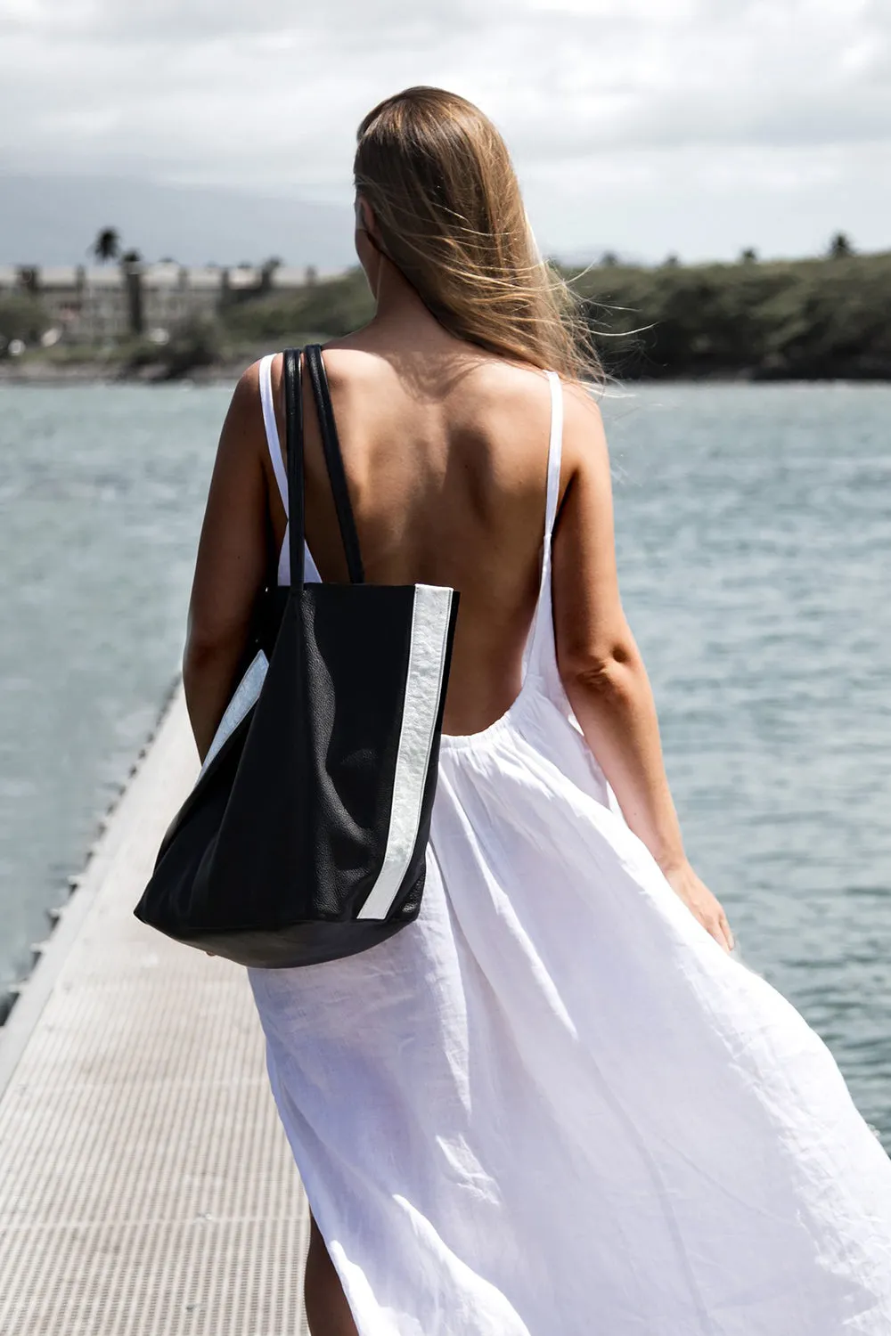 Clhei Sol Tote in Black