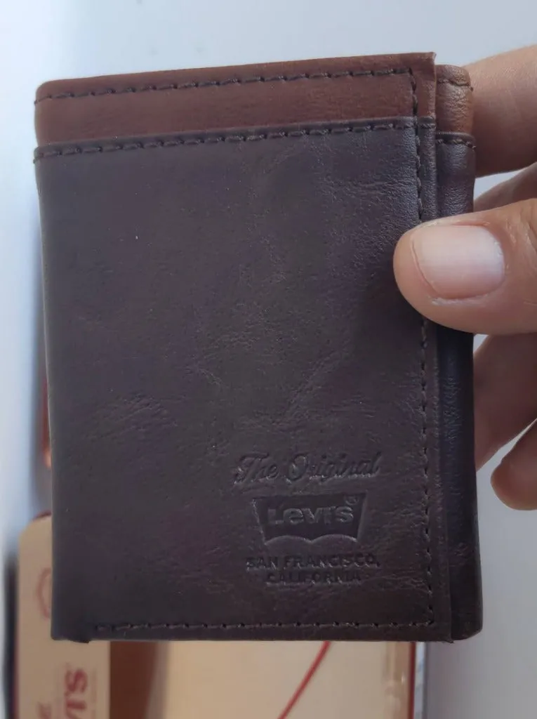 Levi's Wallet coated leather trifold brown tan 31LP110041 - Brown